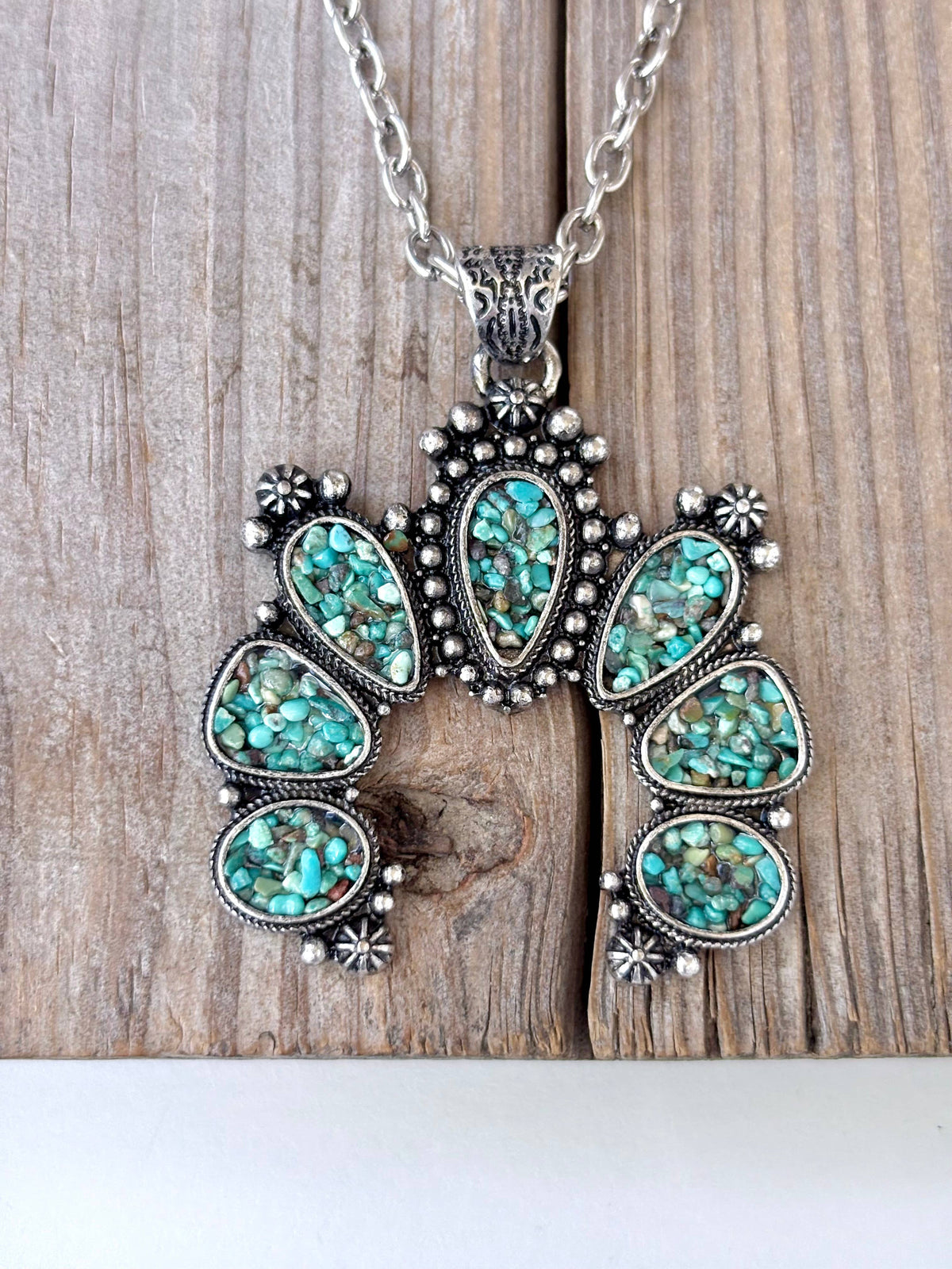 Western Style Druzy Turquoise Stone Pendant Necklace