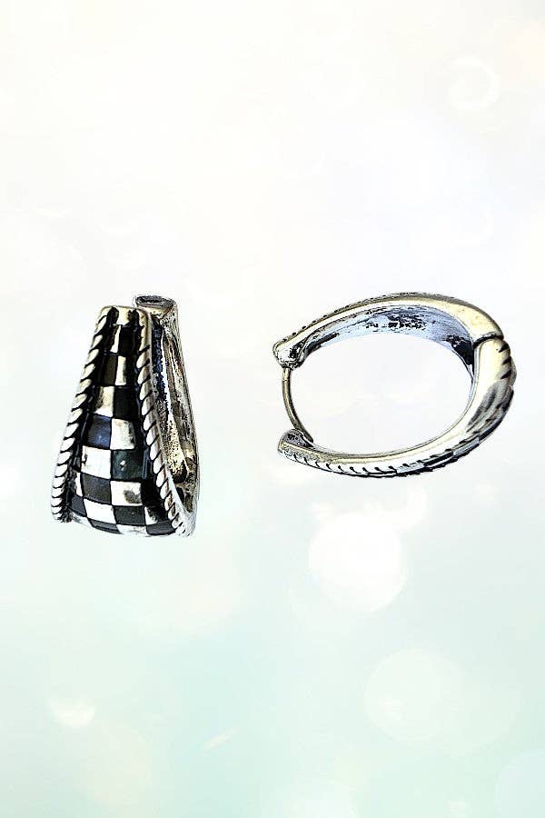 WESTERN CHECKERED BAND HOOP EARRING